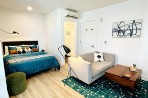 Luxury Furnished Studio Suite close to Downtown
